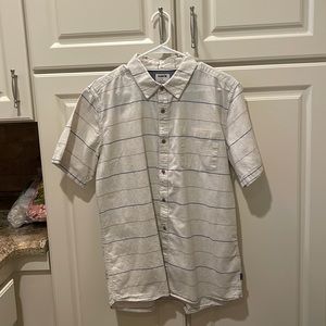 Hurley men’s button down classic fit short sleeve shirt